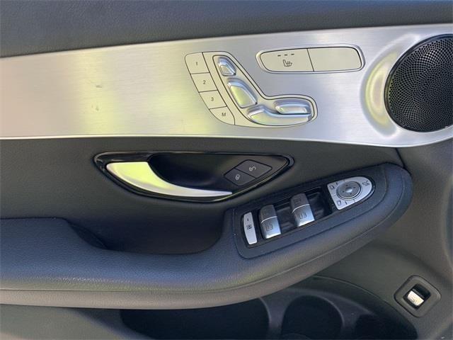 2017 Mercedes-benz Glc GLC 300, available for sale in Stratford, Connecticut | Wiz Leasing Inc. Stratford, Connecticut 2017 Mercedes-benz Glc GLC 300, available for sale in Stratford, Connecticut | Wiz Leasing Inc. Stratford, Connecticut