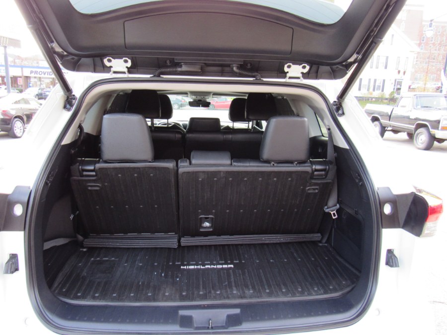 Used Toyota Highlander XLE 2020 | Hilario's Auto Sales Inc.. Worcester, Massachusetts Used Toyota Highlander XLE 2020 | Hilario's Auto Sales Inc.. Worcester, Massachusetts