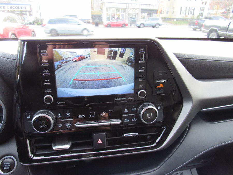 Used Toyota Highlander XLE 2020 | Hilario's Auto Sales Inc.. Worcester, Massachusetts Used Toyota Highlander XLE 2020 | Hilario's Auto Sales Inc.. Worcester, Massachusetts