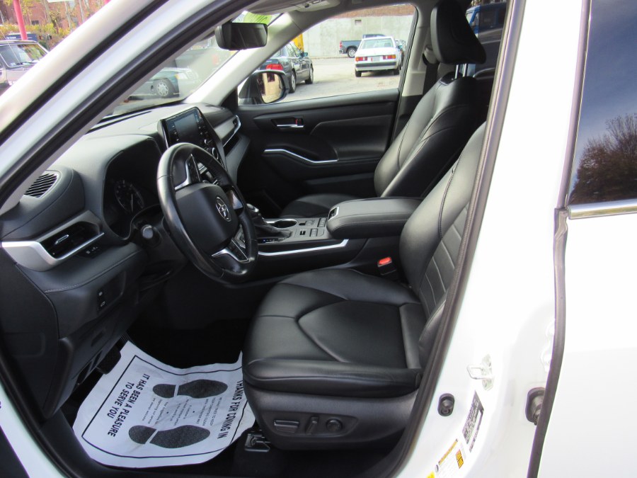 Used Toyota Highlander XLE 2020 | Hilario's Auto Sales Inc.. Worcester, Massachusetts Used Toyota Highlander XLE 2020 | Hilario's Auto Sales Inc.. Worcester, Massachusetts