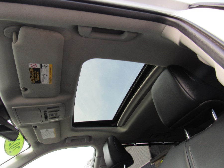 Used Toyota Highlander XLE 2020 | Hilario's Auto Sales Inc.. Worcester, Massachusetts Used Toyota Highlander XLE 2020 | Hilario's Auto Sales Inc.. Worcester, Massachusetts