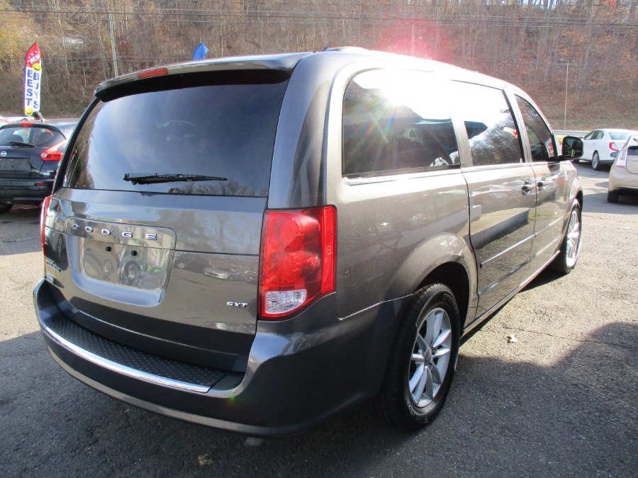 2016 Dodge Grand Caravan 4dr Wgn SXT, available for sale in Meriden, Connecticut | Cos Central Auto. Meriden, Connecticut 2016 Dodge Grand Caravan 4dr Wgn SXT, available for sale in Meriden, Connecticut | Cos Central Auto. Meriden, Connecticut
