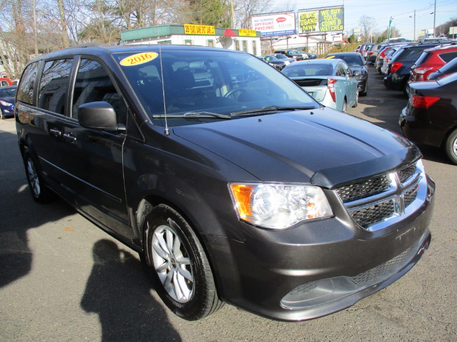 2016 Dodge Grand Caravan 4dr Wgn SXT, available for sale in Meriden, Connecticut | Cos Central Auto. Meriden, Connecticut 2016 Dodge Grand Caravan 4dr Wgn SXT, available for sale in Meriden, Connecticut | Cos Central Auto. Meriden, Connecticut