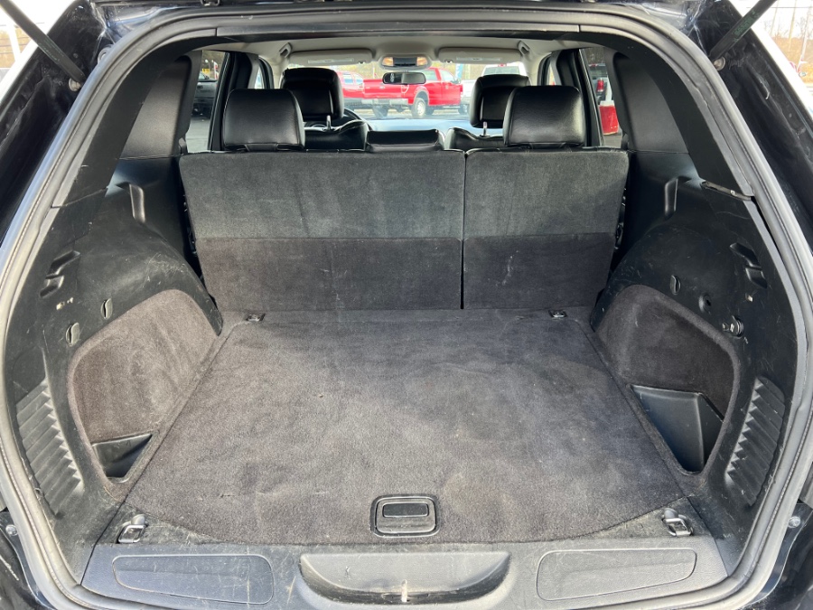 Used Jeep Grand Cherokee 4WD 4dr Laredo 2011 | Marsh Auto Sales LLC. Ortonville, Michigan Used Jeep Grand Cherokee 4WD 4dr Laredo 2011 | Marsh Auto Sales LLC. Ortonville, Michigan
