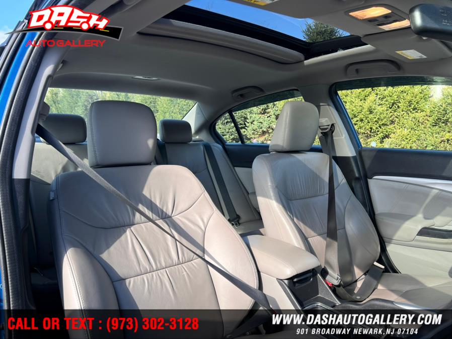 2014 Honda Civic Sedan 4dr CVT EX-L w/Navi, available for sale in Newark, New Jersey | Dash Auto Gallery Inc.. Newark, New Jersey 2014 Honda Civic Sedan 4dr CVT EX-L w/Navi, available for sale in Newark, New Jersey | Dash Auto Gallery Inc.. Newark, New Jersey