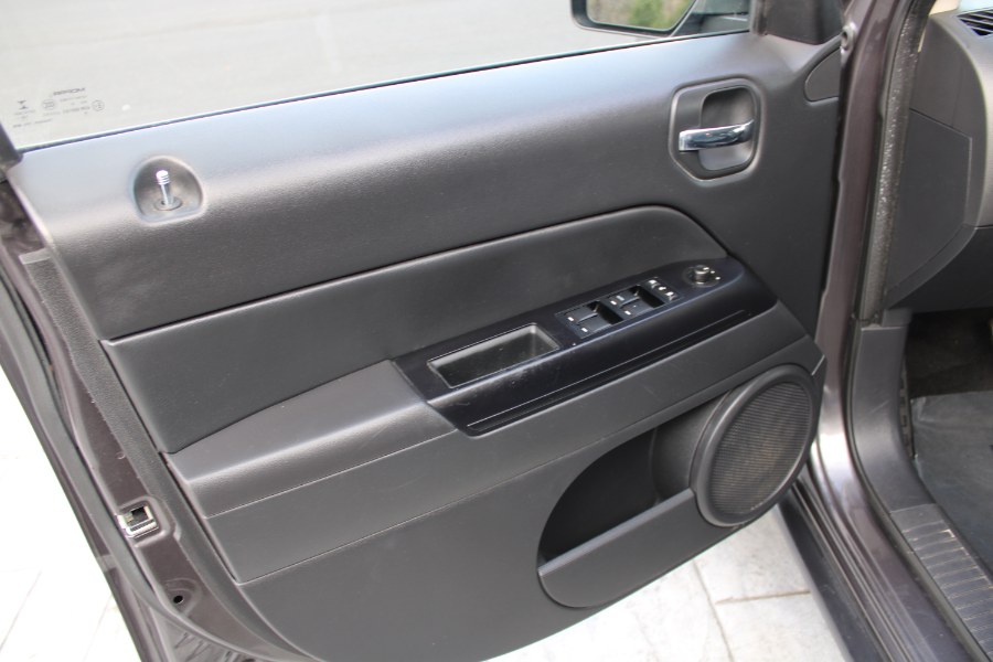 2015 Jeep Patriot 4WD 4dr High Altitude, available for sale in Plantsville, Connecticut | Auto House of Luxury. Plantsville, Connecticut 2015 Jeep Patriot 4WD 4dr High Altitude, available for sale in Plantsville, Connecticut | Auto House of Luxury. Plantsville, Connecticut