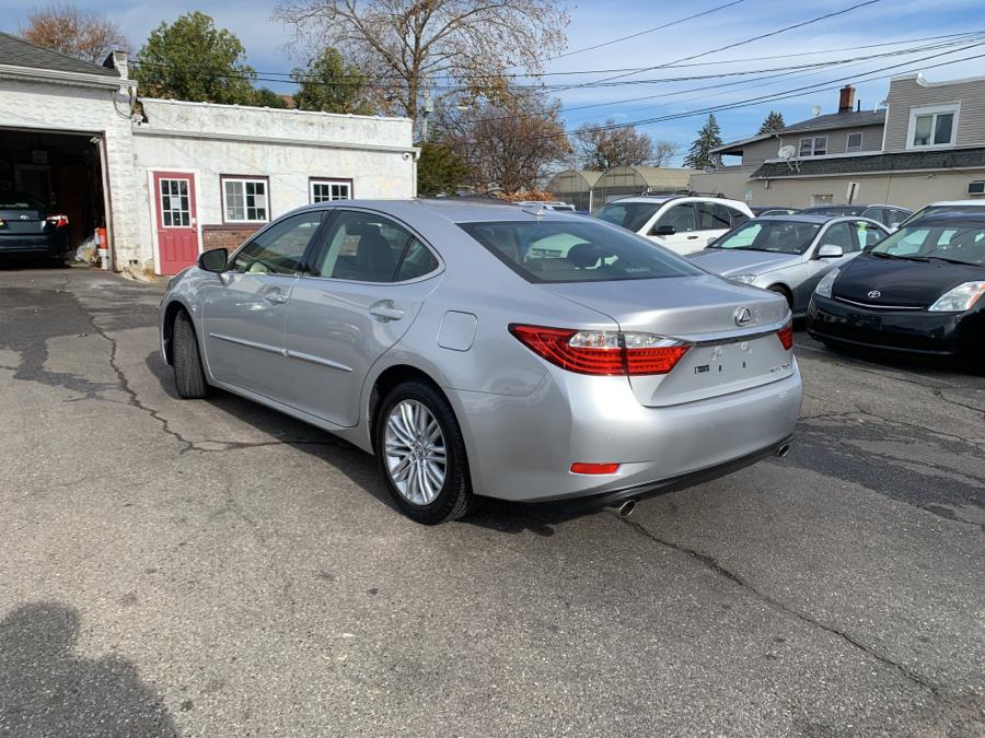 Used Lexus ES 350 4dr Sdn 2013 | Absolute Motors Inc. Springfield, Massachusetts Used Lexus ES 350 4dr Sdn 2013 | Absolute Motors Inc. Springfield, Massachusetts