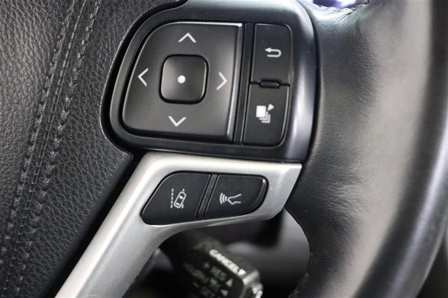 Used Toyota Highlander XLE 2018 | Fast Track Motors. Paterson, New Jersey Used Toyota Highlander XLE 2018 | Fast Track Motors. Paterson, New Jersey