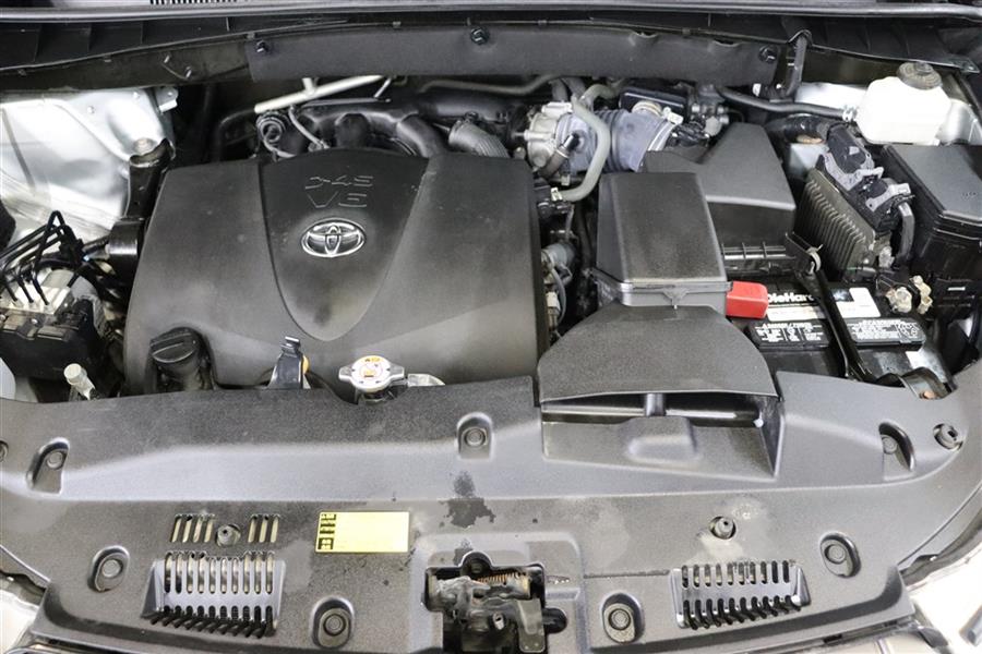 Used Toyota Highlander XLE 2018 | Fast Track Motors. Paterson, New Jersey Used Toyota Highlander XLE 2018 | Fast Track Motors. Paterson, New Jersey