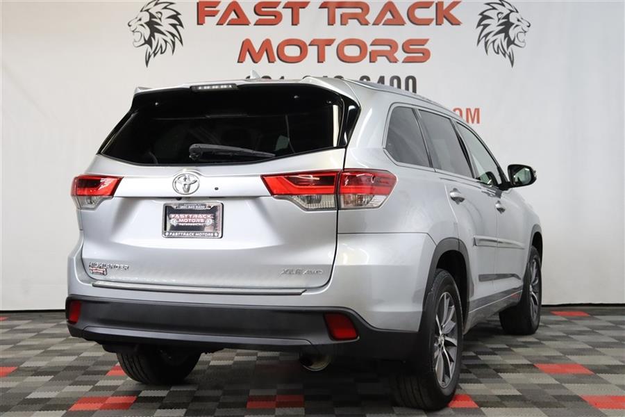 Used Toyota Highlander XLE 2018 | Fast Track Motors. Paterson, New Jersey Used Toyota Highlander XLE 2018 | Fast Track Motors. Paterson, New Jersey