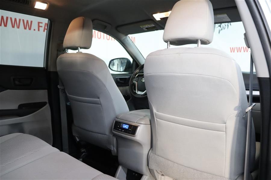 2019 Toyota Highlander LE, available for sale in Paterson, New Jersey | Fast Track Motors. Paterson, New Jersey 2019 Toyota Highlander LE, available for sale in Paterson, New Jersey | Fast Track Motors. Paterson, New Jersey