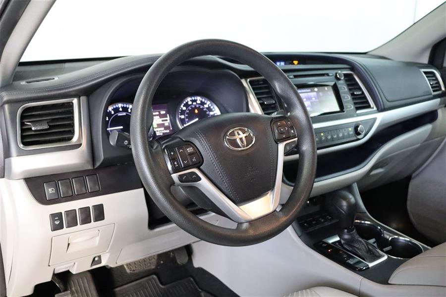 2019 Toyota Highlander LE, available for sale in Paterson, New Jersey | Fast Track Motors. Paterson, New Jersey 2019 Toyota Highlander LE, available for sale in Paterson, New Jersey | Fast Track Motors. Paterson, New Jersey