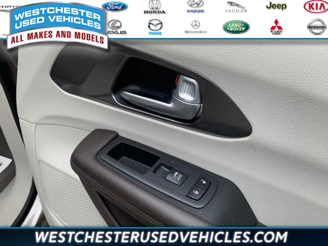 Used Chrysler Pacifica Touring L 2018 | Westchester Used Vehicles. White Plains, New York Used Chrysler Pacifica Touring L 2018 | Westchester Used Vehicles. White Plains, New York