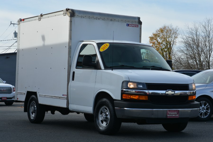 Used Chevrolet Express Commercial Cutaway 3500 Van 139" 2014 | Longmeadow Motor Cars. ENFIELD, Connecticut