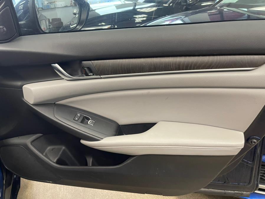 2018 Honda Accord Sedan EX-L 1.5T CVT, available for sale in Inwood, New York | 5 Towns Drive. Inwood, New York 2018 Honda Accord Sedan EX-L 1.5T CVT, available for sale in Inwood, New York | 5 Towns Drive. Inwood, New York