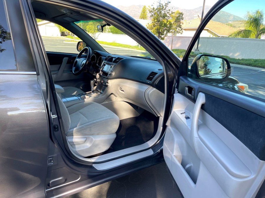 2013 Toyota Highlander FWD 4dr I4 SE, available for sale in Lake Forest, California | Pacific Green Line. Lake Forest, California 2013 Toyota Highlander FWD 4dr I4 SE, available for sale in Lake Forest, California | Pacific Green Line. Lake Forest, California