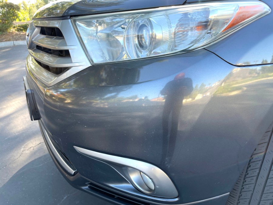2013 Toyota Highlander FWD 4dr I4 SE, available for sale in Lake Forest, California | Pacific Green Line. Lake Forest, California 2013 Toyota Highlander FWD 4dr I4 SE, available for sale in Lake Forest, California | Pacific Green Line. Lake Forest, California