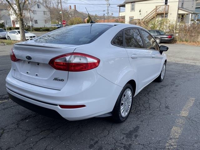 Used Ford Fiesta SE 2014 | Blasius of Danbury. Danbury, Connecticut Used Ford Fiesta SE 2014 | Blasius of Danbury. Danbury, Connecticut