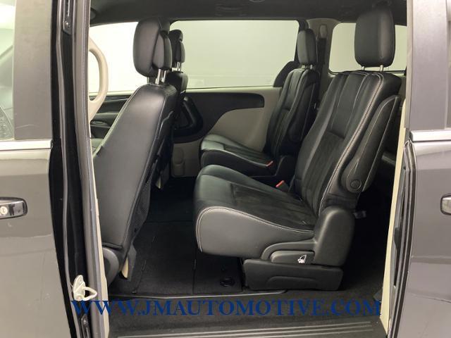 Used Dodge Grand Caravan SXT Wagon 2019 | J&M Automotive Sls&Svc LLC. Naugatuck, Connecticut Used Dodge Grand Caravan SXT Wagon 2019 | J&M Automotive Sls&Svc LLC. Naugatuck, Connecticut