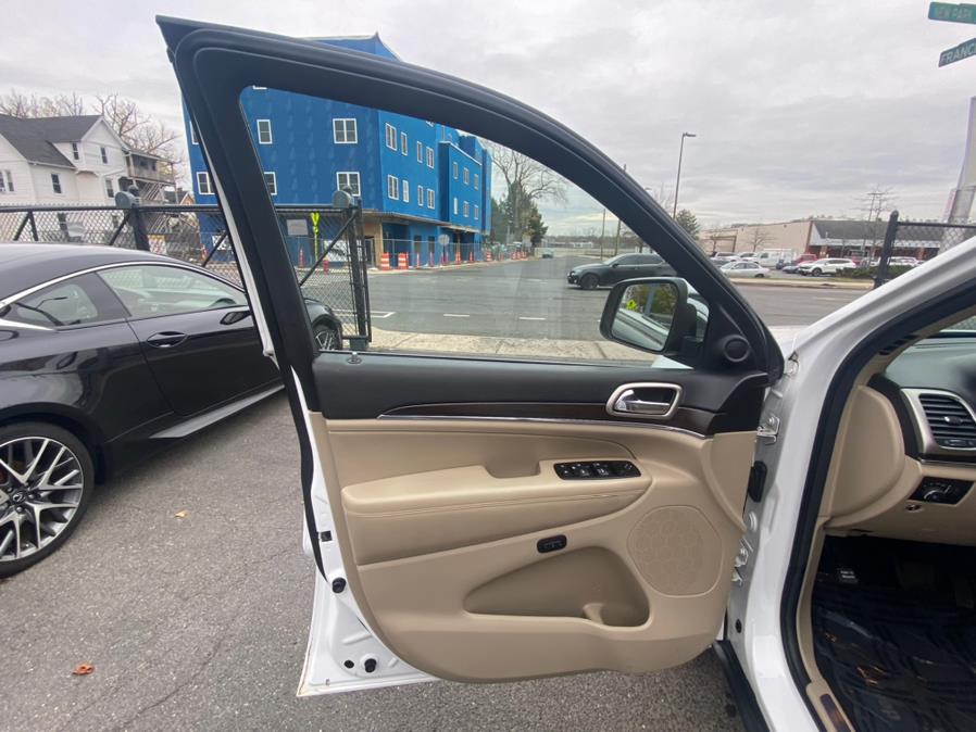 2014 Jeep Grand Cherokee 4WD 4dr Limited, available for sale in Hartford, Connecticut | VEB Auto Sales. Hartford, Connecticut 2014 Jeep Grand Cherokee 4WD 4dr Limited, available for sale in Hartford, Connecticut | VEB Auto Sales. Hartford, Connecticut