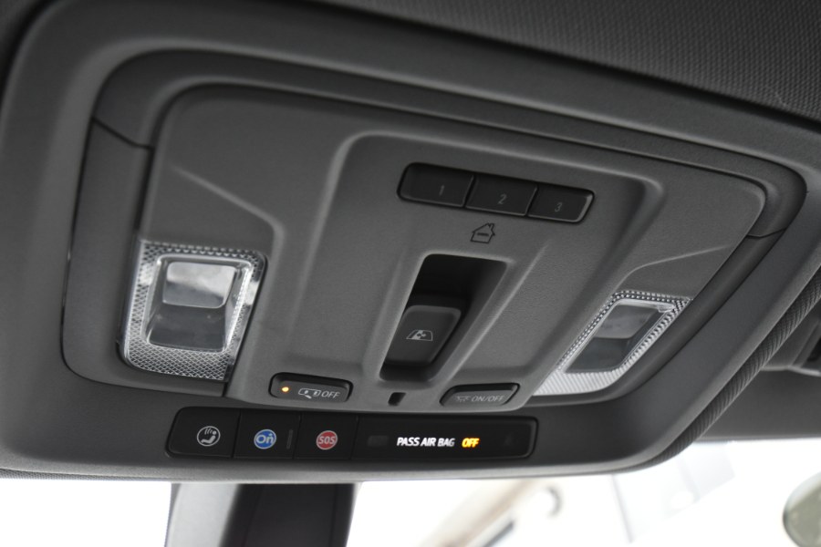 Used Chevrolet Silverado 1500 4WD Double Cab 147" LT 2019 | Highline Car Connection. Waterbury, Connecticut Used Chevrolet Silverado 1500 4WD Double Cab 147" LT 2019 | Highline Car Connection. Waterbury, Connecticut