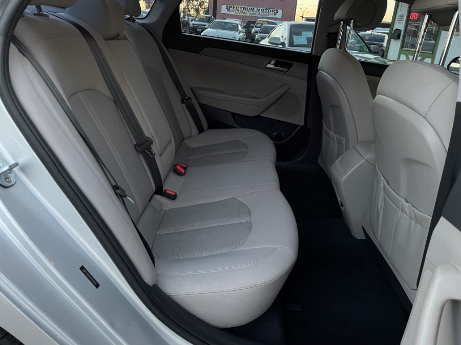 2017 Hyundai Sonata 2.4L, available for sale in Corona, California | Green Light Auto. Corona, California 2017 Hyundai Sonata 2.4L, available for sale in Corona, California | Green Light Auto. Corona, California