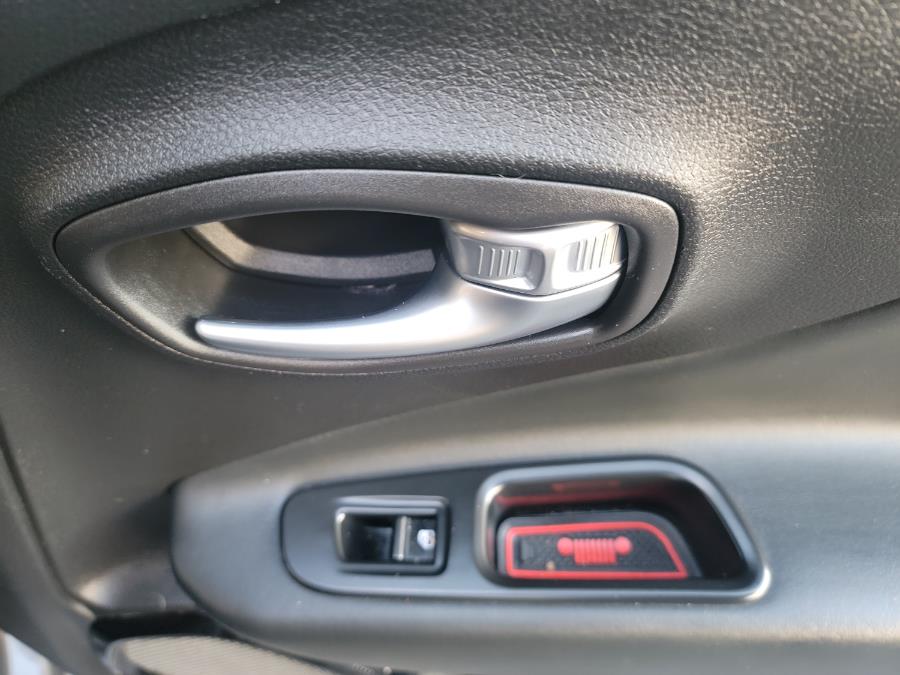 2016 Jeep Renegade 4WD 4dr Latitude, available for sale in Philadelphia, Pennsylvania | Eugen's Auto Sales & Repairs. Philadelphia, Pennsylvania 2016 Jeep Renegade 4WD 4dr Latitude, available for sale in Philadelphia, Pennsylvania | Eugen's Auto Sales & Repairs. Philadelphia, Pennsylvania