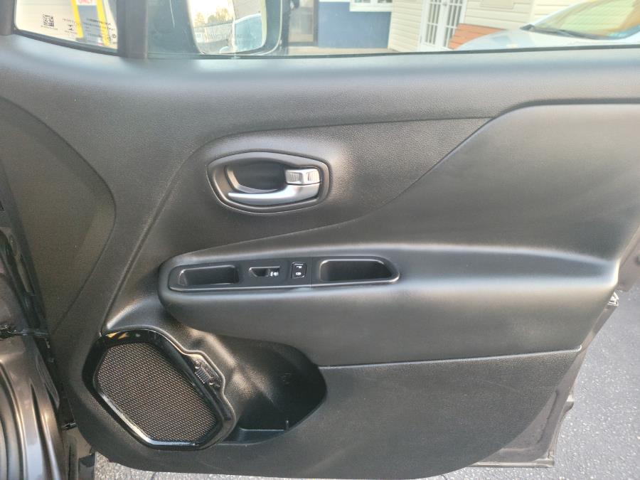 2016 Jeep Renegade 4WD 4dr Latitude, available for sale in Philadelphia, Pennsylvania | Eugen's Auto Sales & Repairs. Philadelphia, Pennsylvania 2016 Jeep Renegade 4WD 4dr Latitude, available for sale in Philadelphia, Pennsylvania | Eugen's Auto Sales & Repairs. Philadelphia, Pennsylvania
