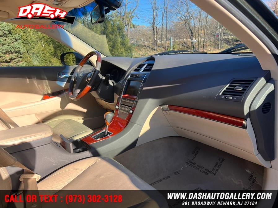 2011 Lexus ES 350 4dr Sdn, available for sale in Newark, New Jersey | Dash Auto Gallery Inc.. Newark, New Jersey 2011 Lexus ES 350 4dr Sdn, available for sale in Newark, New Jersey | Dash Auto Gallery Inc.. Newark, New Jersey