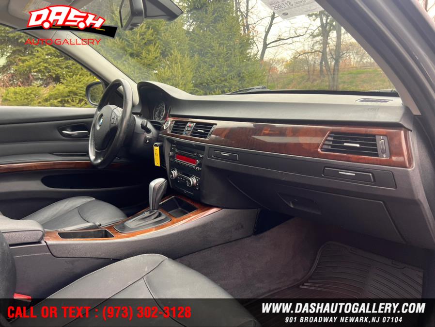 2011 BMW 3 Series 4dr Sdn 328i xDrive AWD SULEV, available for sale in Newark, New Jersey | Dash Auto Gallery Inc.. Newark, New Jersey 2011 BMW 3 Series 4dr Sdn 328i xDrive AWD SULEV, available for sale in Newark, New Jersey | Dash Auto Gallery Inc.. Newark, New Jersey