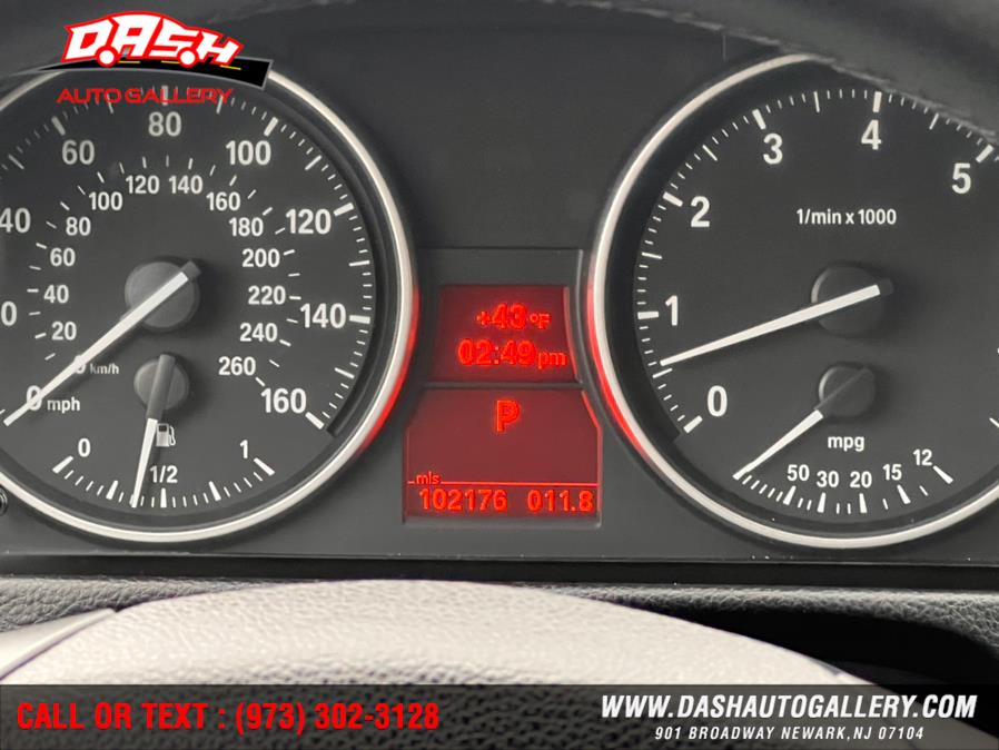 2011 BMW 3 Series 4dr Sdn 328i xDrive AWD SULEV, available for sale in Newark, New Jersey | Dash Auto Gallery Inc.. Newark, New Jersey 2011 BMW 3 Series 4dr Sdn 328i xDrive AWD SULEV, available for sale in Newark, New Jersey | Dash Auto Gallery Inc.. Newark, New Jersey
