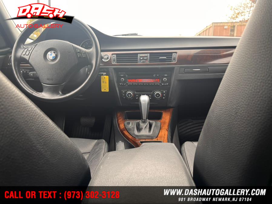 2011 BMW 3 Series 4dr Sdn 328i xDrive AWD SULEV, available for sale in Newark, New Jersey | Dash Auto Gallery Inc.. Newark, New Jersey 2011 BMW 3 Series 4dr Sdn 328i xDrive AWD SULEV, available for sale in Newark, New Jersey | Dash Auto Gallery Inc.. Newark, New Jersey