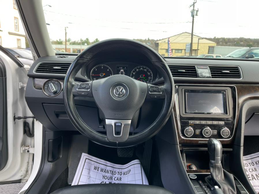 Used Volkswagen Passat 4dr Sdn 2.0L TDI DSG SEL Premium 2015 | House of Cars LLC. Waterbury, Connecticut