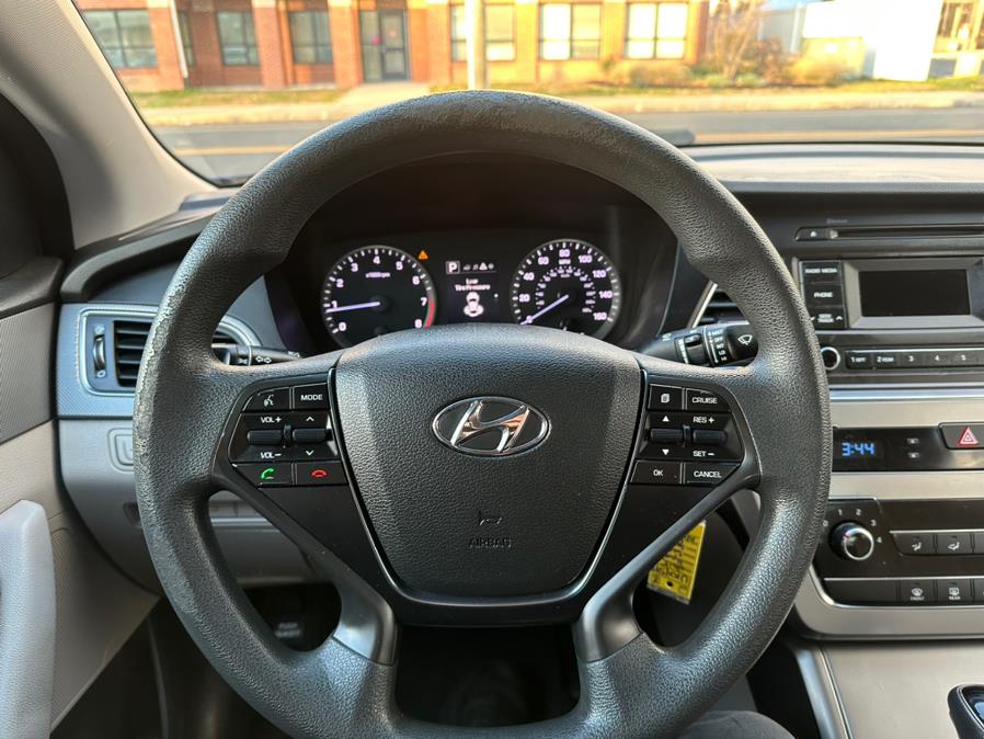 2015 Hyundai Sonata 4dr Sdn 2.4L SE, available for sale in Manchester, Connecticut | Carsonmain LLC. Manchester, Connecticut 2015 Hyundai Sonata 4dr Sdn 2.4L SE, available for sale in Manchester, Connecticut | Carsonmain LLC. Manchester, Connecticut