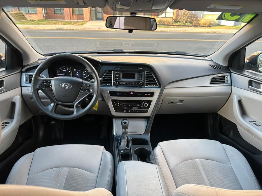 2015 Hyundai Sonata 4dr Sdn 2.4L SE, available for sale in Manchester, Connecticut | Carsonmain LLC. Manchester, Connecticut 2015 Hyundai Sonata 4dr Sdn 2.4L SE, available for sale in Manchester, Connecticut | Carsonmain LLC. Manchester, Connecticut