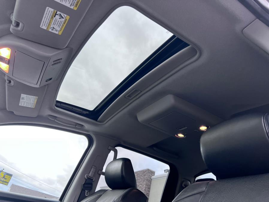 2015 Nissan Titan 4WD Crew Cab SWB SL, available for sale in Plantsville, Connecticut | L&S Automotive LLC. Plantsville, Connecticut 2015 Nissan Titan 4WD Crew Cab SWB SL, available for sale in Plantsville, Connecticut | L&S Automotive LLC. Plantsville, Connecticut