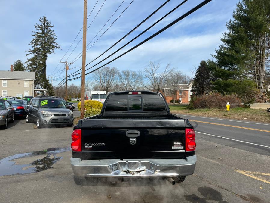 Used Dodge Dakota 4dr Quad Cab 131" WB 4WD SLT 2005 | CT Car Co LLC. East Windsor, Connecticut Used Dodge Dakota 4dr Quad Cab 131" WB 4WD SLT 2005 | CT Car Co LLC. East Windsor, Connecticut