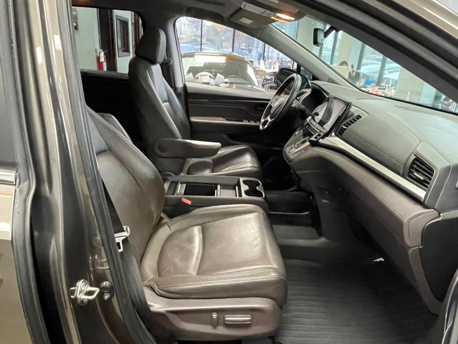 Used Honda Odyssey EX-L w/Navi/RES Auto 2019 | 5 Towns Drive. Inwood, New York Used Honda Odyssey EX-L w/Navi/RES Auto 2019 | 5 Towns Drive. Inwood, New York