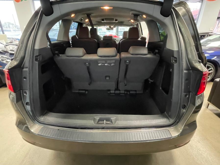 Used Honda Odyssey EX-L w/Navi/RES Auto 2019 | 5 Towns Drive. Inwood, New York Used Honda Odyssey EX-L w/Navi/RES Auto 2019 | 5 Towns Drive. Inwood, New York