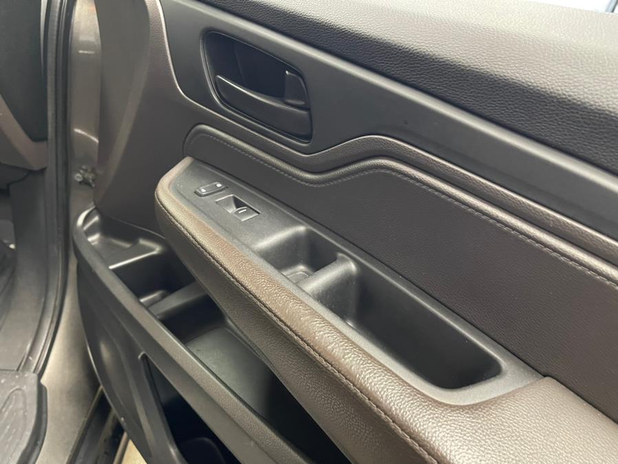 Used Honda Odyssey EX-L w/Navi/RES Auto 2019 | 5 Towns Drive. Inwood, New York Used Honda Odyssey EX-L w/Navi/RES Auto 2019 | 5 Towns Drive. Inwood, New York