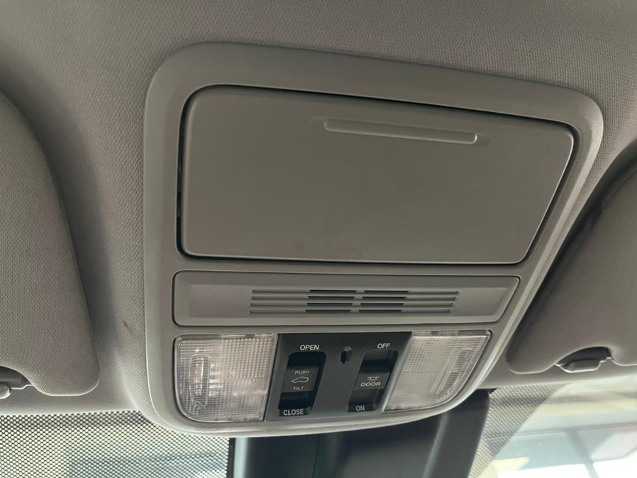 Used Honda Odyssey EX-L w/Navi/RES Auto 2019 | 5 Towns Drive. Inwood, New York Used Honda Odyssey EX-L w/Navi/RES Auto 2019 | 5 Towns Drive. Inwood, New York