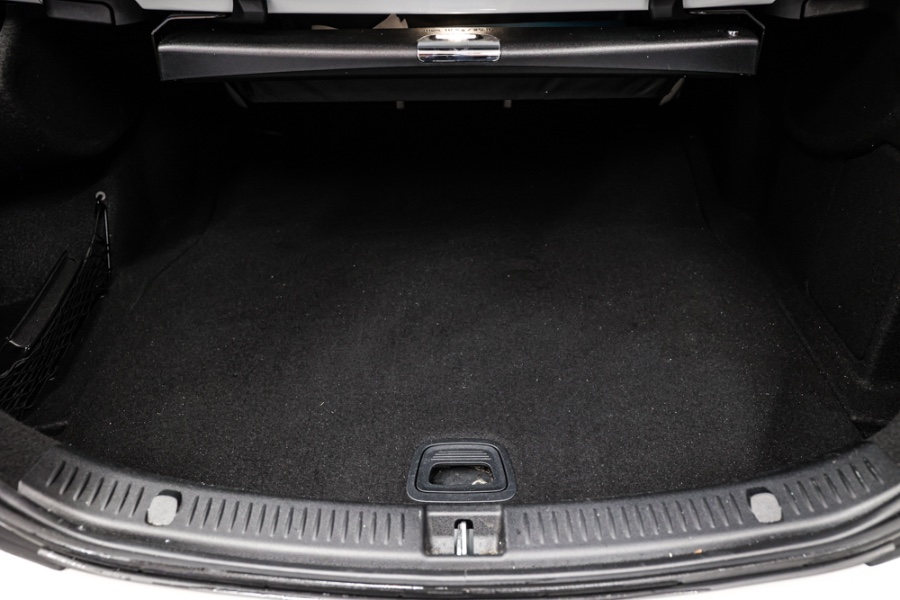 Used Mercedes-Benz E-Class E 300 4MATIC Sedan 2019 | 26 Motors Long Island. ELMONT, New York Used Mercedes-Benz E-Class E 300 4MATIC Sedan 2019 | 26 Motors Long Island. ELMONT, New York