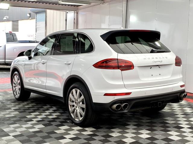 Used Porsche Cayenne S 2015 | Queens Auto Mall. Richmond Hill, New York Used Porsche Cayenne S 2015 | Queens Auto Mall. Richmond Hill, New York