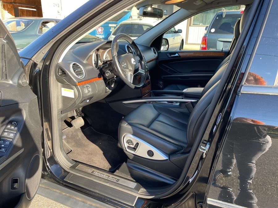 2009 Mercedes-Benz GL-Class 4MATIC 4dr 4.6L, available for sale in Springfield, Massachusetts | Absolute Motors Inc. Springfield, Massachusetts 2009 Mercedes-Benz GL-Class 4MATIC 4dr 4.6L, available for sale in Springfield, Massachusetts | Absolute Motors Inc. Springfield, Massachusetts