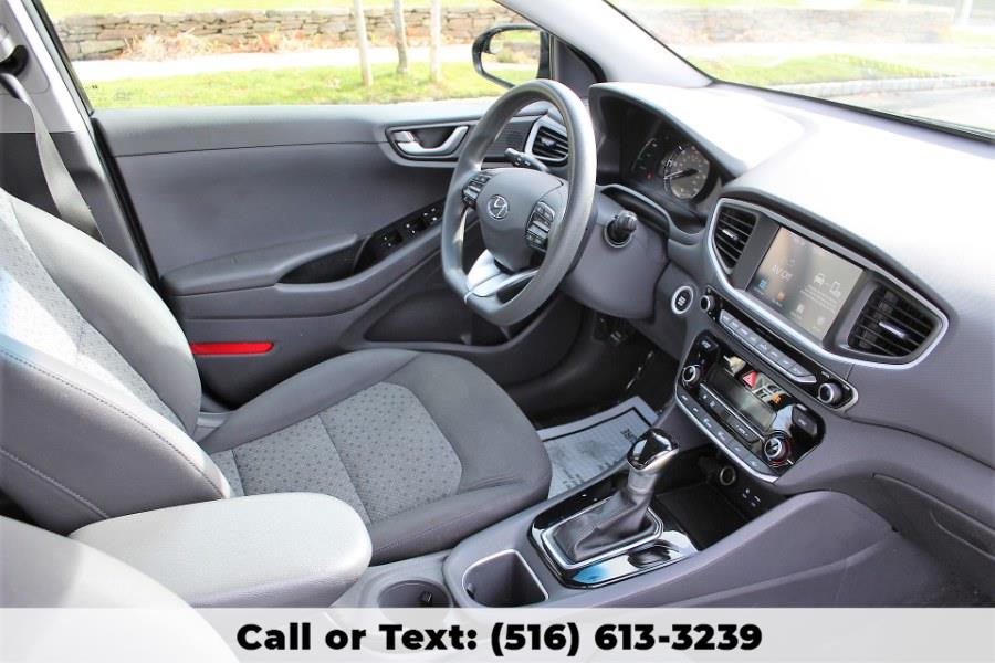 2017 Hyundai Ioniq Hybrid Blue Hatchback, available for sale in Great Neck, New York | Great Neck Car Buyers & Sellers. Great Neck, New York 2017 Hyundai Ioniq Hybrid Blue Hatchback, available for sale in Great Neck, New York | Great Neck Car Buyers & Sellers. Great Neck, New York