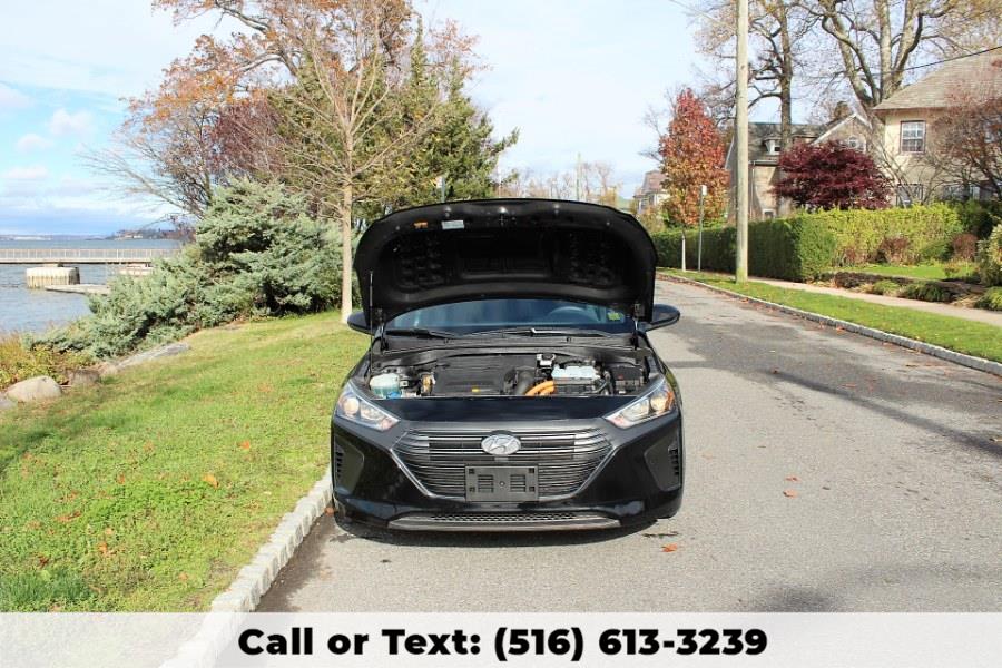 2017 Hyundai Ioniq Hybrid Blue Hatchback, available for sale in Great Neck, New York | Great Neck Car Buyers & Sellers. Great Neck, New York 2017 Hyundai Ioniq Hybrid Blue Hatchback, available for sale in Great Neck, New York | Great Neck Car Buyers & Sellers. Great Neck, New York