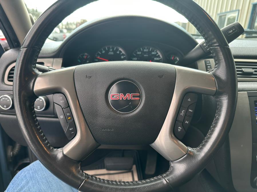 2011 GMC Sierra 1500 4WD Ext Cab 143.5" SLE, available for sale in East Windsor, Connecticut | Century Auto And Truck. East Windsor, Connecticut