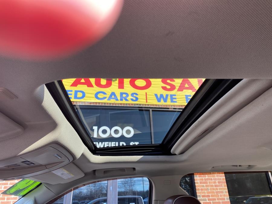 Used Chevrolet Silverado 1500 4WD Crew Cab 143.5" High Country 2014 | Newfield Auto Sales. Middletown, Connecticut Used Chevrolet Silverado 1500 4WD Crew Cab 143.5" High Country 2014 | Newfield Auto Sales. Middletown, Connecticut