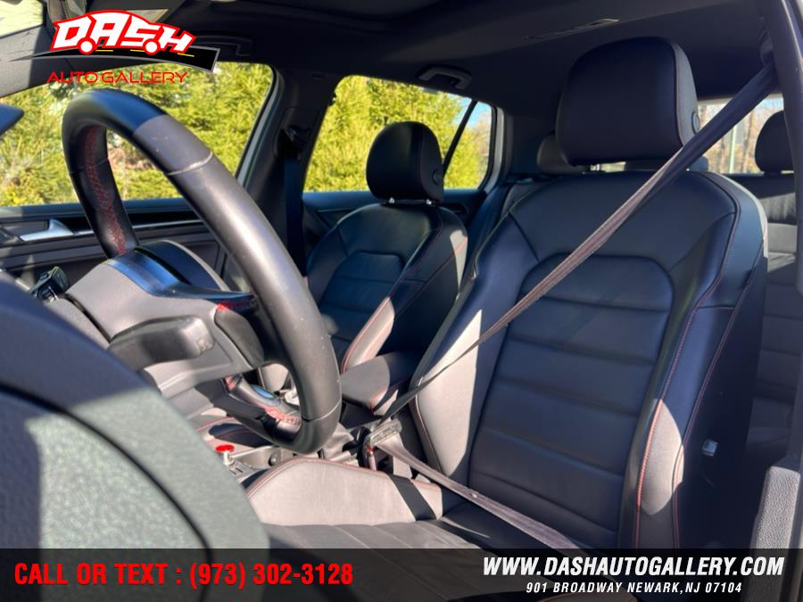 2017 Volkswagen Golf GTI 2.0T 4-Door SE Manual, available for sale in Newark, New Jersey | Dash Auto Gallery Inc.. Newark, New Jersey 2017 Volkswagen Golf GTI 2.0T 4-Door SE Manual, available for sale in Newark, New Jersey | Dash Auto Gallery Inc.. Newark, New Jersey