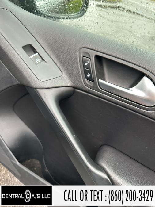 2011 Volkswagen Tiguan 4WD 4dr SE 4Motion, available for sale in East Windsor, Connecticut | Central A/S LLC. East Windsor, Connecticut 2011 Volkswagen Tiguan 4WD 4dr SE 4Motion, available for sale in East Windsor, Connecticut | Central A/S LLC. East Windsor, Connecticut